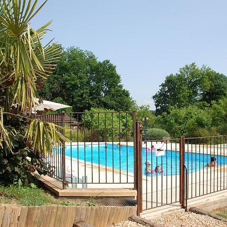 Village De Gites Le Chatenet Thonac Luaran gambar
